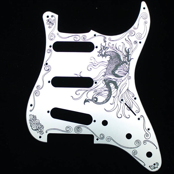 B，W&R Custom Engraved Aluminium Pickguard ST用 Dragon BLK 【受注生産品】