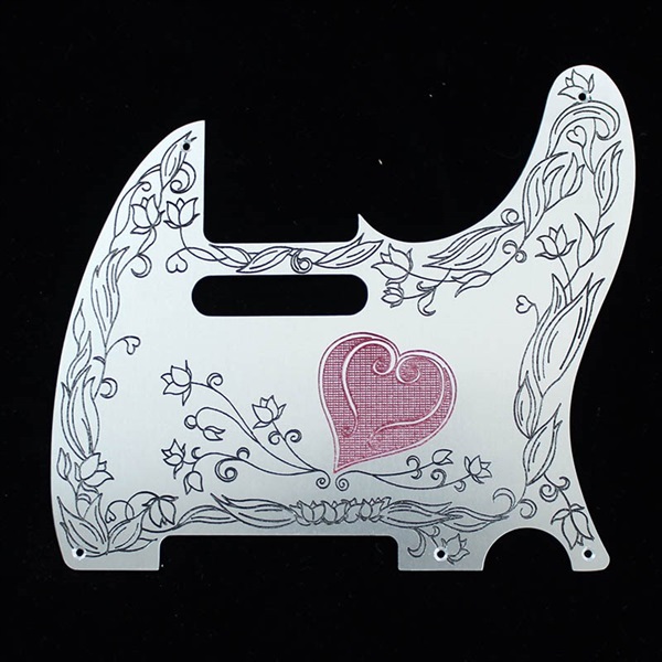 B，W&R Custom Engraved Aluminium Pickguard TL用 Heart BLK RED