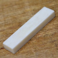 水牛骨ナット材 (45×10×5.5　ギブソンサイズナット 漂白)