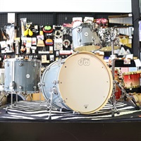 値下げしました！DESIGN SERIES 4pc Drum Kit [22BD，16FT，10&12TT] - GLOSS LACQUER Steel Gray（SG）ダブルタムスタンド付属