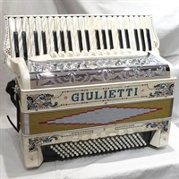TRAVIATA【中古品アコーディオン】