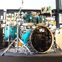 Collector's Hybrid Shell PurpleCore/Maple 4pc Drum Kit Exotic [BD22，FT16，TT12&10 / Regal Blue to Candy Black Fade]