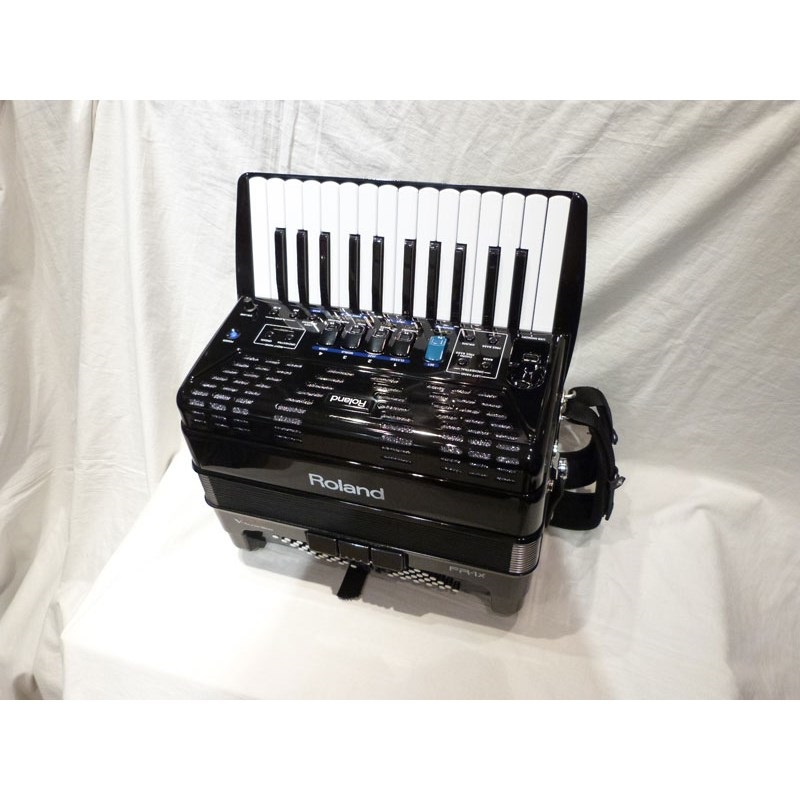 【中古品】FR-1X　BK「ピアノタイプ・電子アコーディオン]