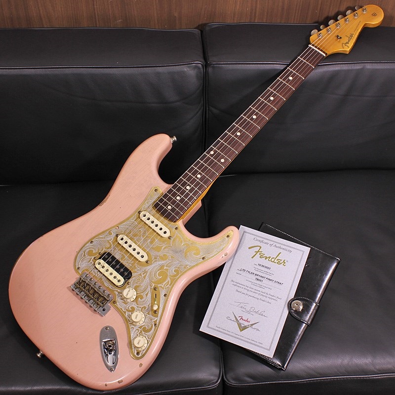 Limited Edition Tyler Bryant Pinky Stratocaster Relic SN. TB051の商品画像