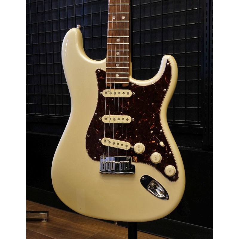 【USED】American Elite Stratocaster (Olympic Pearl/Rosewood)【SN.US16071312】