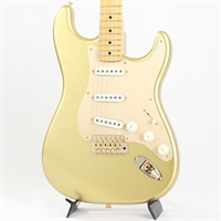 2023 Spring Event Limited Edition HLE Stratocaster Deluxe Closet Classic HLE Gold with Gold Anodized Pickguard & Hardware【SN.CZ570837】