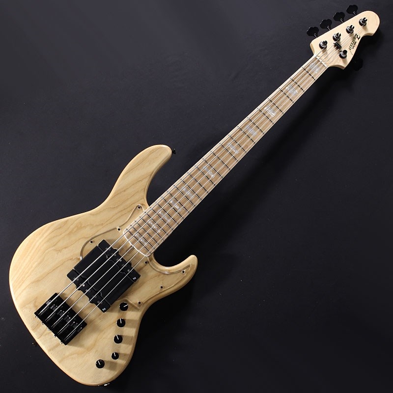 Beta 5 (N/M Black-HW)の商品画像