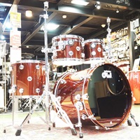 Collector's Pure Maple 4pc Drum Kit [BD22，FT16，TT12&10 /Root Beer Metallic Lacquer]