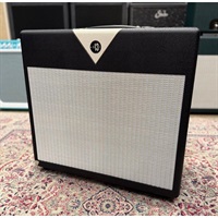 1x12f Speaker Cabinet [Black /ivory bronco v]