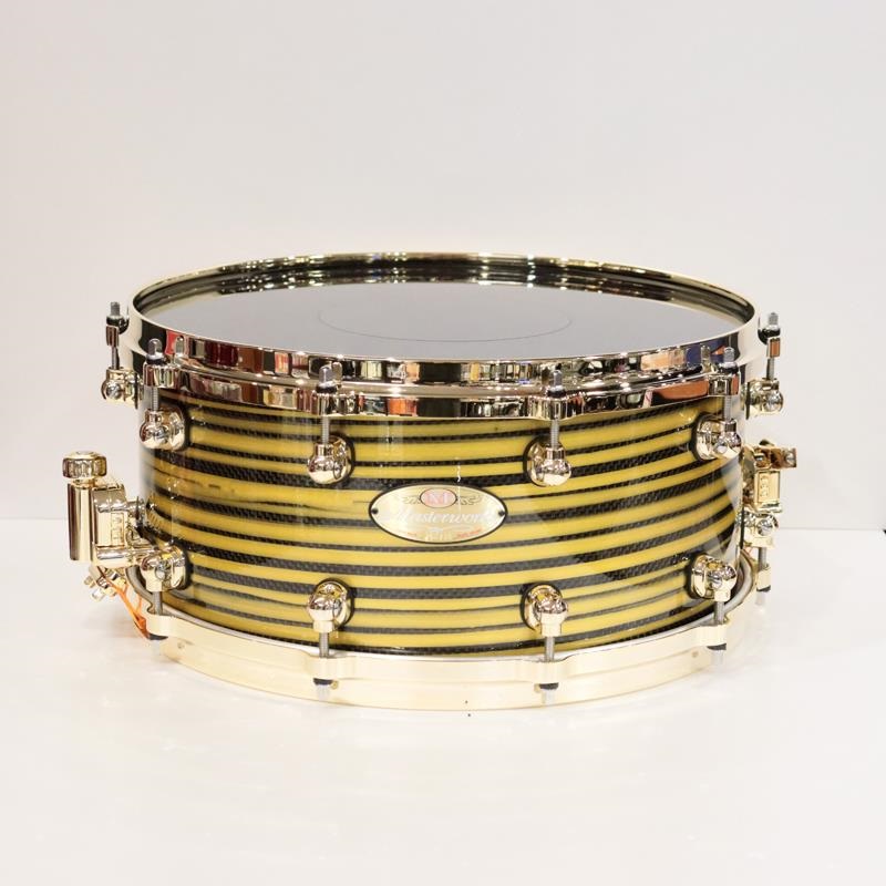 Masterworks Snare Drum 14x6.5 - Gold Swirl on Black Carbon【イケベ楽器店創業50周年記念モデル】の商品画像
