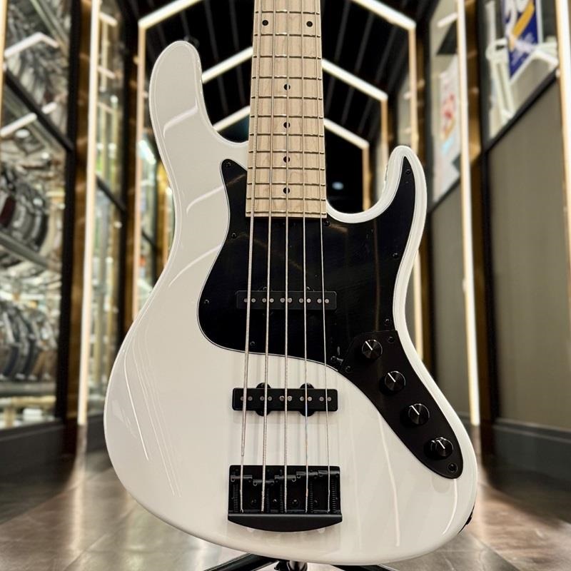 Hermes Series MV5 LE (Snowflake White Pearl)の商品画像