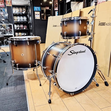 Slingerland Radio King 3pc Outfit [22BD，13TT，16FT/Black and Gold Lacquer]