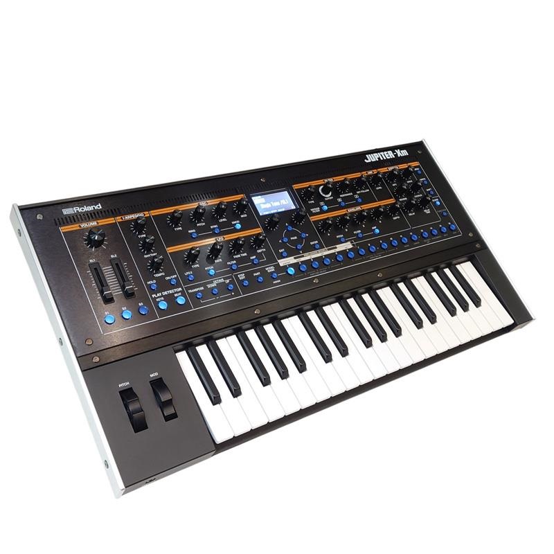 Roland USED 中古 JUPITER-Xm(WC-1つき）ローランド ｜イケベ楽器店