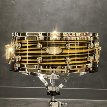Pearl Masterworks Snare Drum 14x5.5 -Gold Swirl on Black Carbon