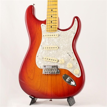 American Professional Stratocaster (Aged Cherry Burst/Maple)