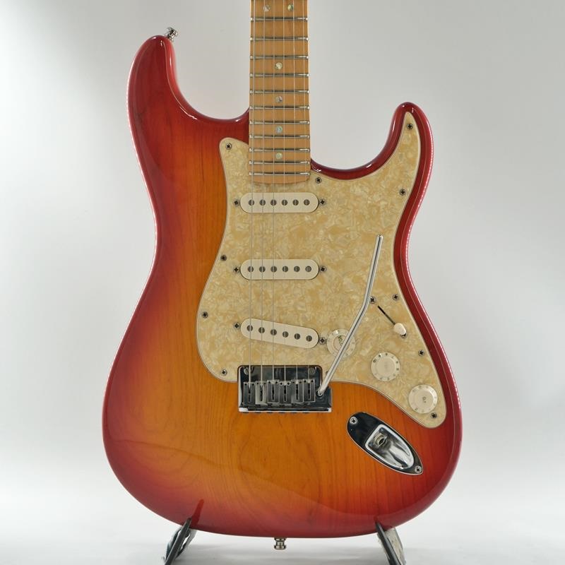 Fender USA American Deluxe Ash Stratocaster (Aged Cherry Burst/M)