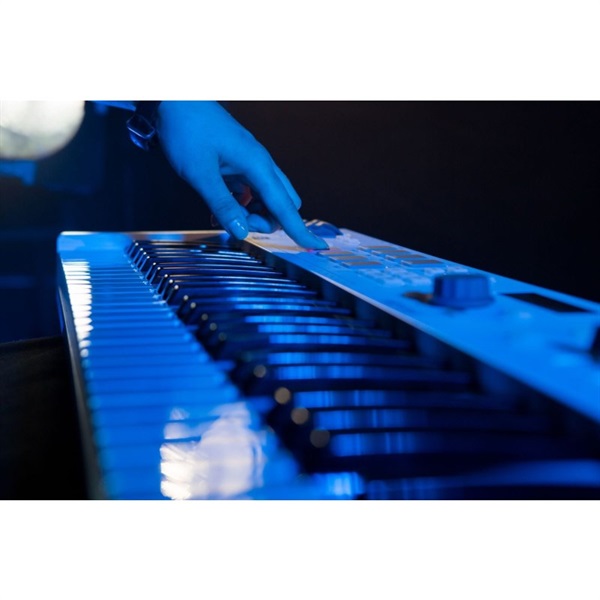 Arturia KEYLAB Essential 61 ｜イケベ楽器店オンラインストア