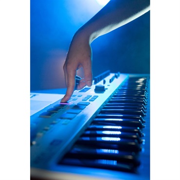 Arturia KEYLAB Essential 61 ｜イケベ楽器店オンラインストア