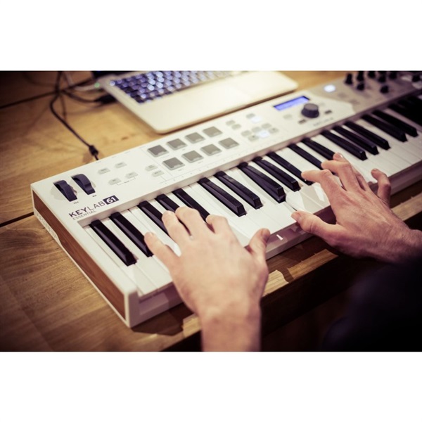 Arturia KEYLAB Essential 61 ｜イケベ楽器店オンラインストア