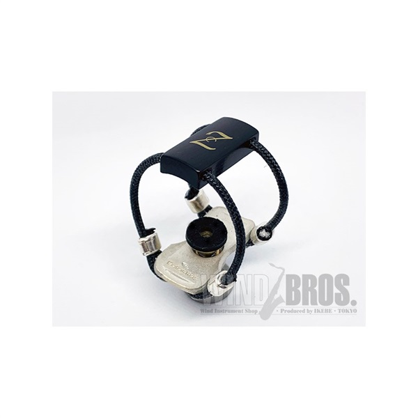 Zac 【お取り寄せ商品】アルトサックス用リガチャー Zac Ligature(ザック・リガチャー)ソリッドシルバー/エボニー【ZL4216】 画像1
