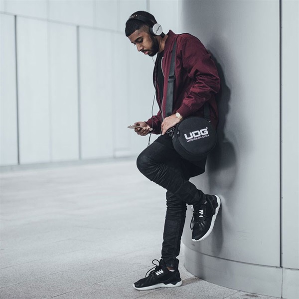 UDG U9950BL ヘッドフォンバッグ Black 画像5