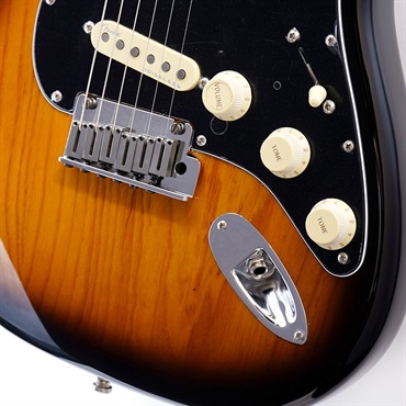 Fender USA American Ultra Luxe Stratocaster (2-Color Sunburst/Rosewood) 画像4