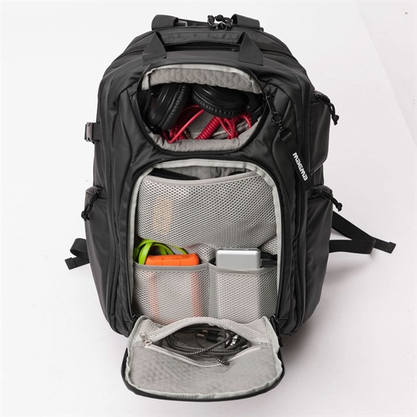 MAGMA 【GW激得セール】SOLID BLAZE PACK 120 (様々なジャンルの機材を効率よく運搬できるバックパック)(マグマ) 画像4