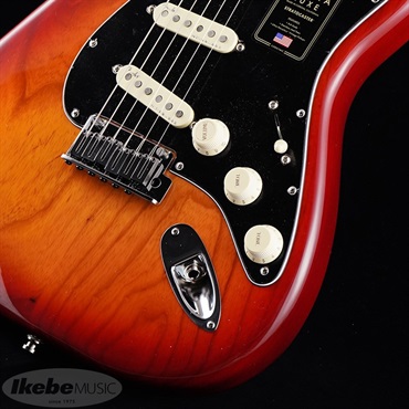 Fender USA American Ultra Luxe Stratocaster (Plasma Red Burst/Maple) 画像3