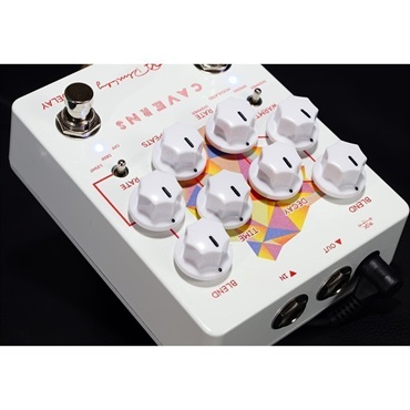 Keeley Caverns Delay Reverb v2 效果器