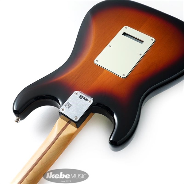 Fender MEX Player Plus Stratocaster (3-Color Sunburst/Maple) 画像6