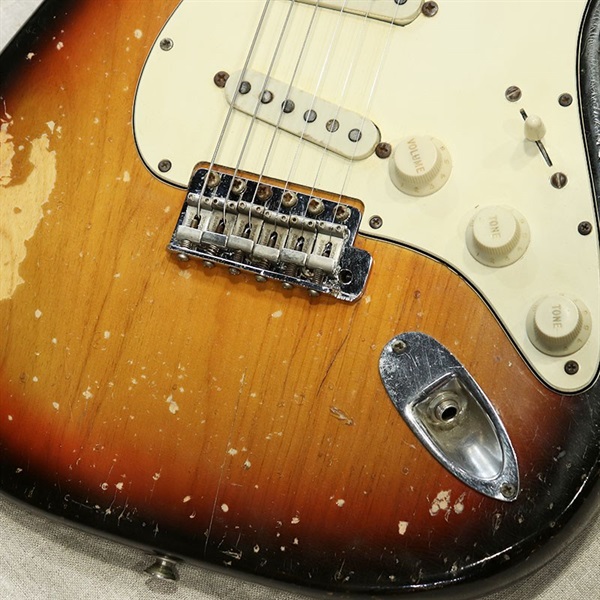 Fender USA Stratocaster '70 Sunburst/R ｜イケベ楽器店