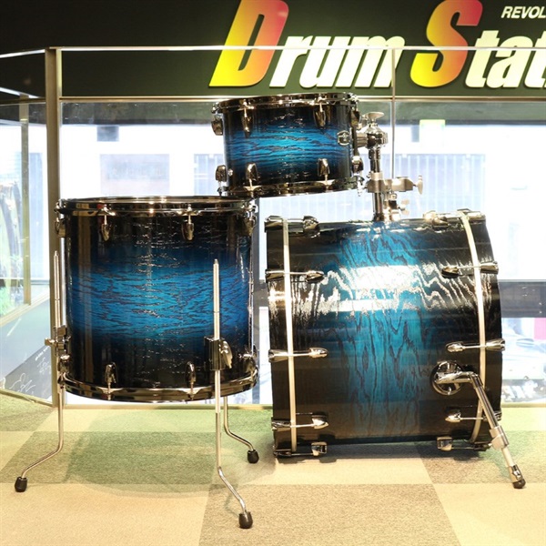 YAMAHA LIVE CUSTOM HYBRID OAK 4pc Drum Kit [LHB2218 + LHP6F3 / UZU