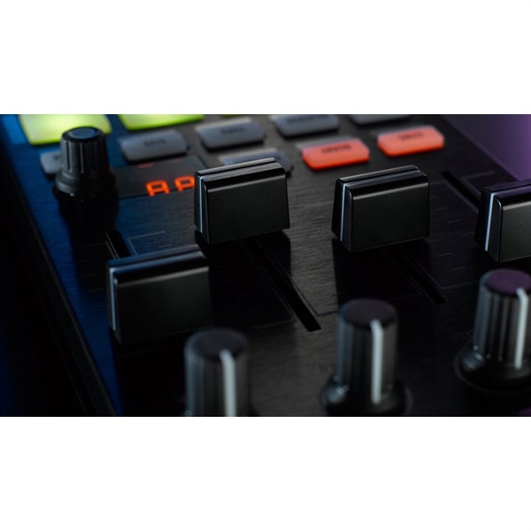 Native Instruments TRAKTOR KONTROL F1 【TRAKTOR対応DJコントロ－ラー】 画像1
