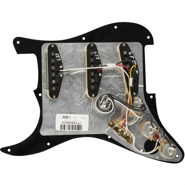 Fender USA Pre-Wired Strat Pickguard， Tex-Mex SSS (Black