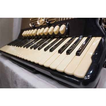 Hohner 【USED】【GW激得セール】GOLA【超希少！特注仕様45鍵・5列リード搭載・185ボタンフリーベースモデル】【最高級モデル特注品・中古アコーディオン】 画像8