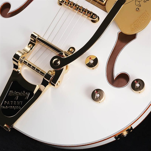 GRETSCH G6636T Players Edition Falcon Center Block Double-Cut with String-Thru Bigsby (White) 画像4