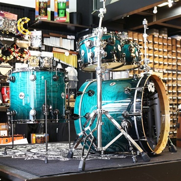 dw Collector's Hybrid Shell PurpleCore/Maple 4pc Drum Kit Exotic [BD22，FT16，TT12&10 / Regal Blue to Candy Black Fade] 画像2