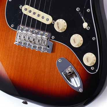 Fender MEX Vintera II 70s Stratocaster (3-Color Sunburst) 画像4
