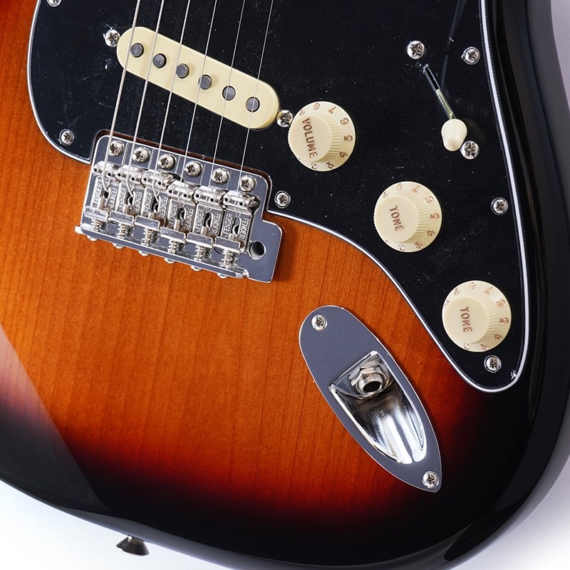 Fender MEX Vintera II 70s Stratocaster (3-Color Sunburst) 画像4