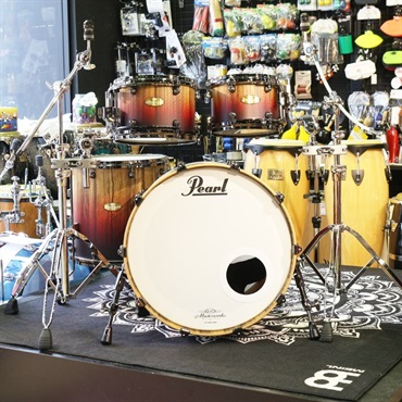 Pearl Masterworks 4pc Drum Kit [BD22，FT16，TT12，TT10] -Matte Red Fade over Black Limba 画像1
