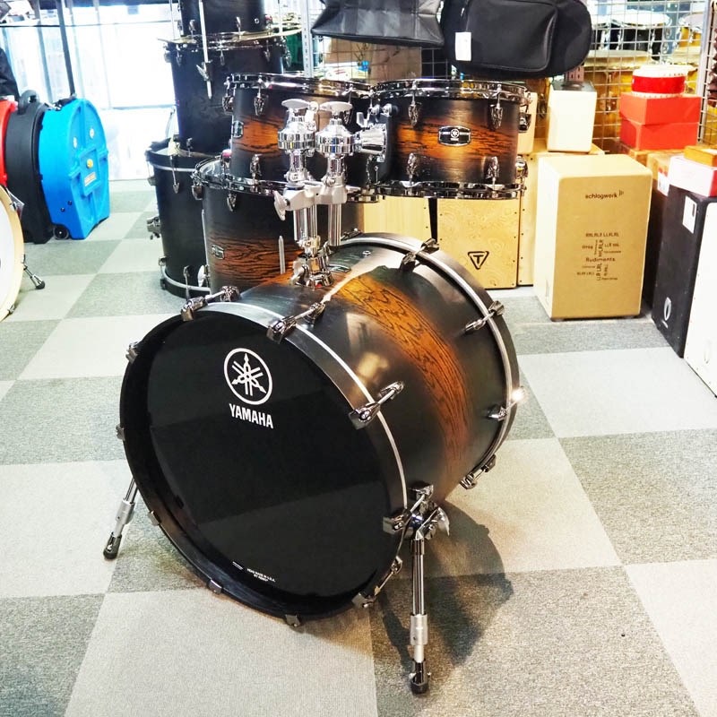 YAMAHA LIVE CUSTOM HYBRID OAK 4pc Drum Set [LHB2218 + LHP6F3