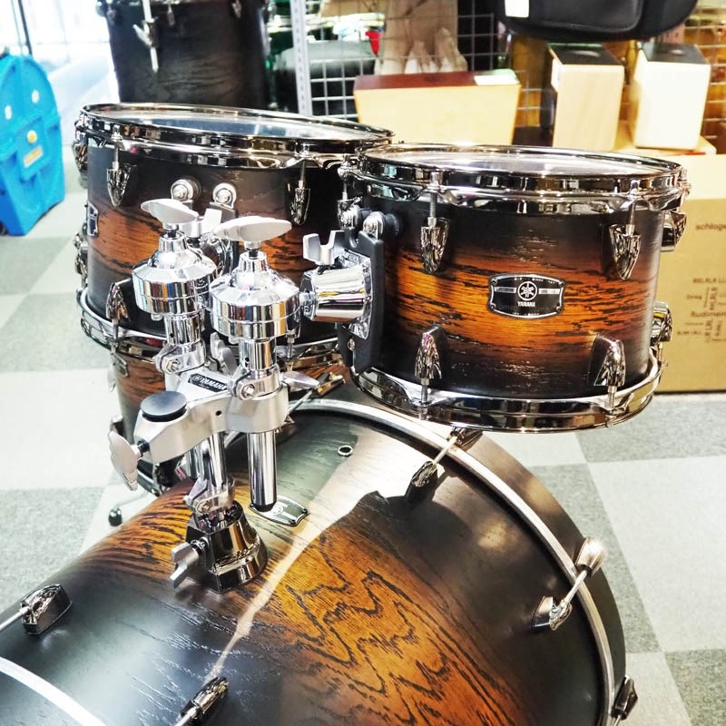 YAMAHA LIVE CUSTOM HYBRID OAK 4pc Drum Set [LHB2218 + LHP6F3 (BD22，FT16，TT12＆10) / UZU アースサンバースト] 画像3