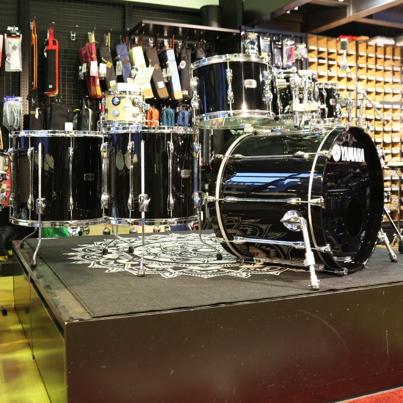 YAMAHA USED 中古 Recording Custom 6pc Drum Kit [22BD，18FT，16FT，13TT，12TT，10TT] - Solid Black 【ハードケース付属】 画像1