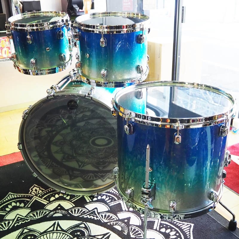 TAMA Starclassic Walnut/Birch 4pc Drum Kit - Molten Blue Ice