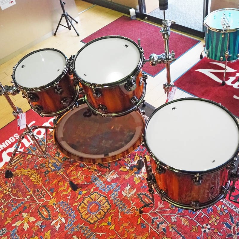 dw Collector's Hybrid Shell PurpleCore/Maple 4pc Drum Kit