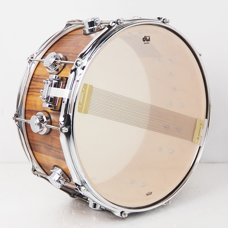 dw DRX66514SSC634 [Collector's Pure Maple Old Style VLT Shell 14×6.5 / Natural Hard Satin Over Vertical Tropical Olive] 画像4