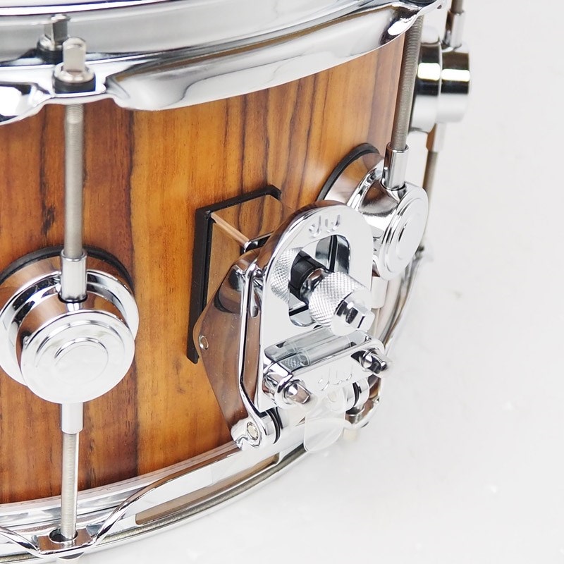 dw DRX66514SSC634 [Collector's Pure Maple Old Style VLT Shell 14×6.5 / Natural Hard Satin Over Vertical Tropical Olive] 画像5