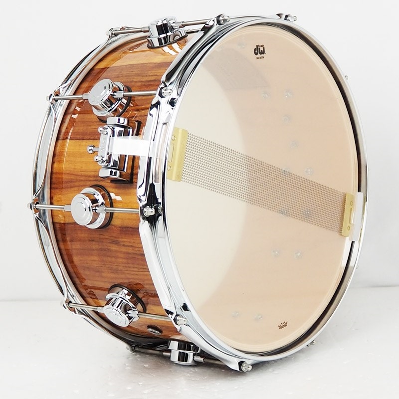 dw DRX66514SSC633 [Collector's Pure Maple Old Style VLT Shell 14×6.5 / Natural Lacquer Over Vertical Tropical Olive] 画像4