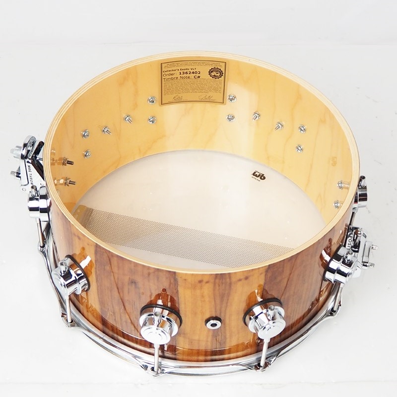 dw DRX66514SSC633 [Collector's Pure Maple Old Style VLT Shell 14×6.5 / Natural Lacquer Over Vertical Tropical Olive] 画像8