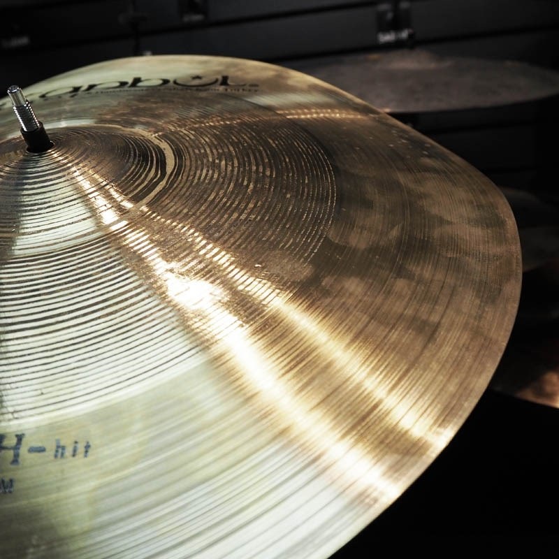 Istanbul／Agop 【USED】Traditional Trash Hit 18 [1342g